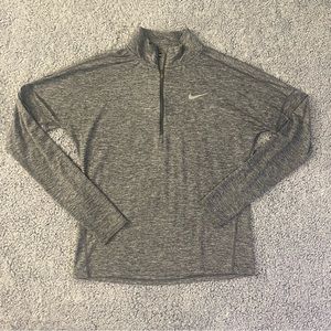 WOMENS SIZE SMALL NIKE DRY FIT QUARTER ZIP